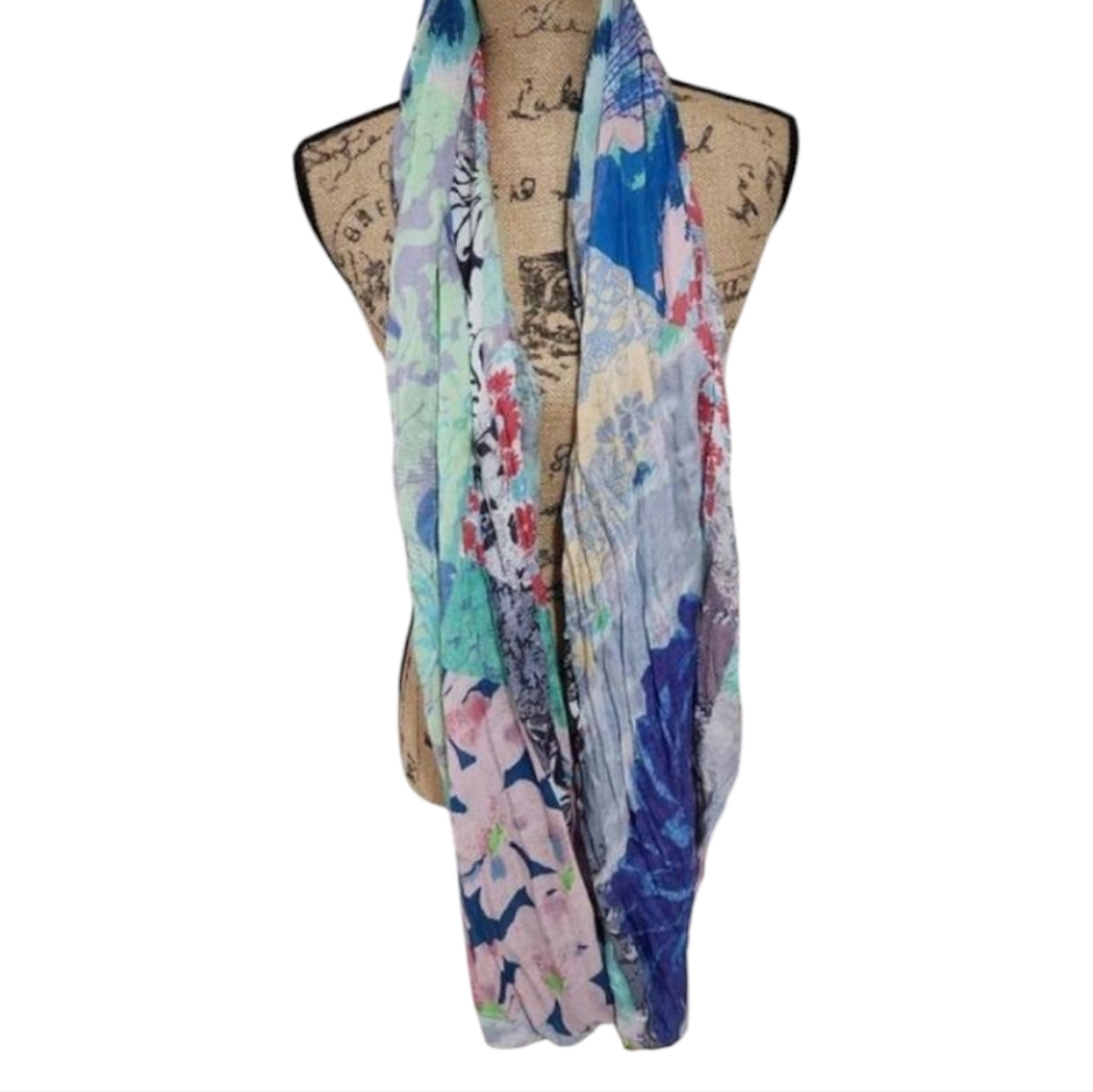 Susannagh Grogan floral green blue and pink tones infinity‎ scarf - Picture 2 of 4